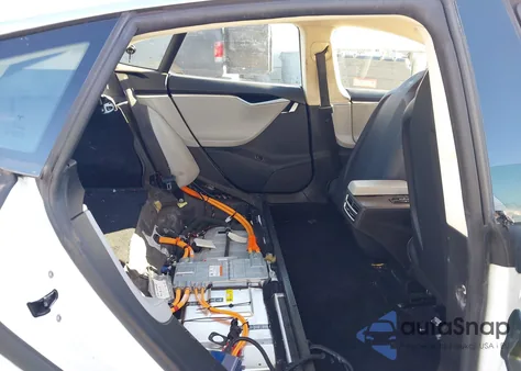 2015 Tesla Model S 60/70/85 из США, поврежденный, VIN 5YJSA1H18FFP75908